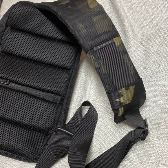 Bange Backpack - Picture 5 of 7